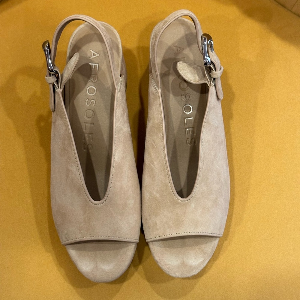 Aerosoles Cornelia Platform Sandals size 9